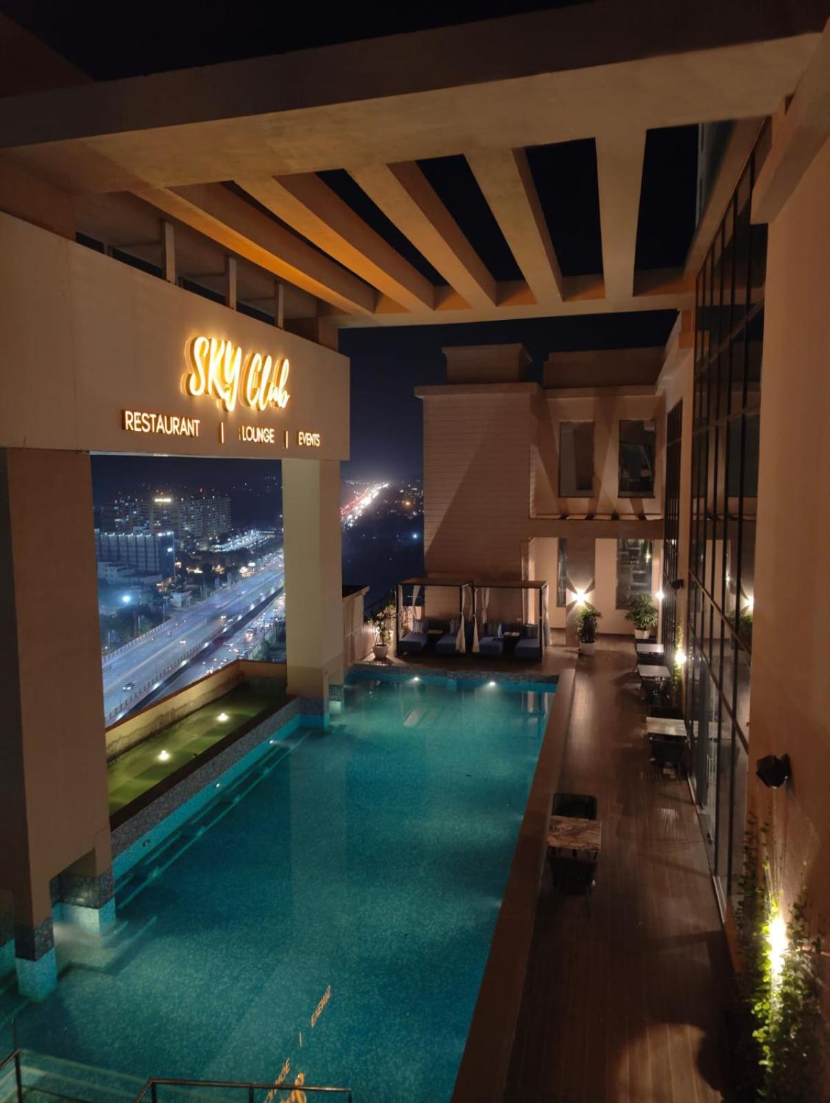 Rhythm Gurugram Hotel & Suites, Sohna Road Гургаон Экстерьер фото