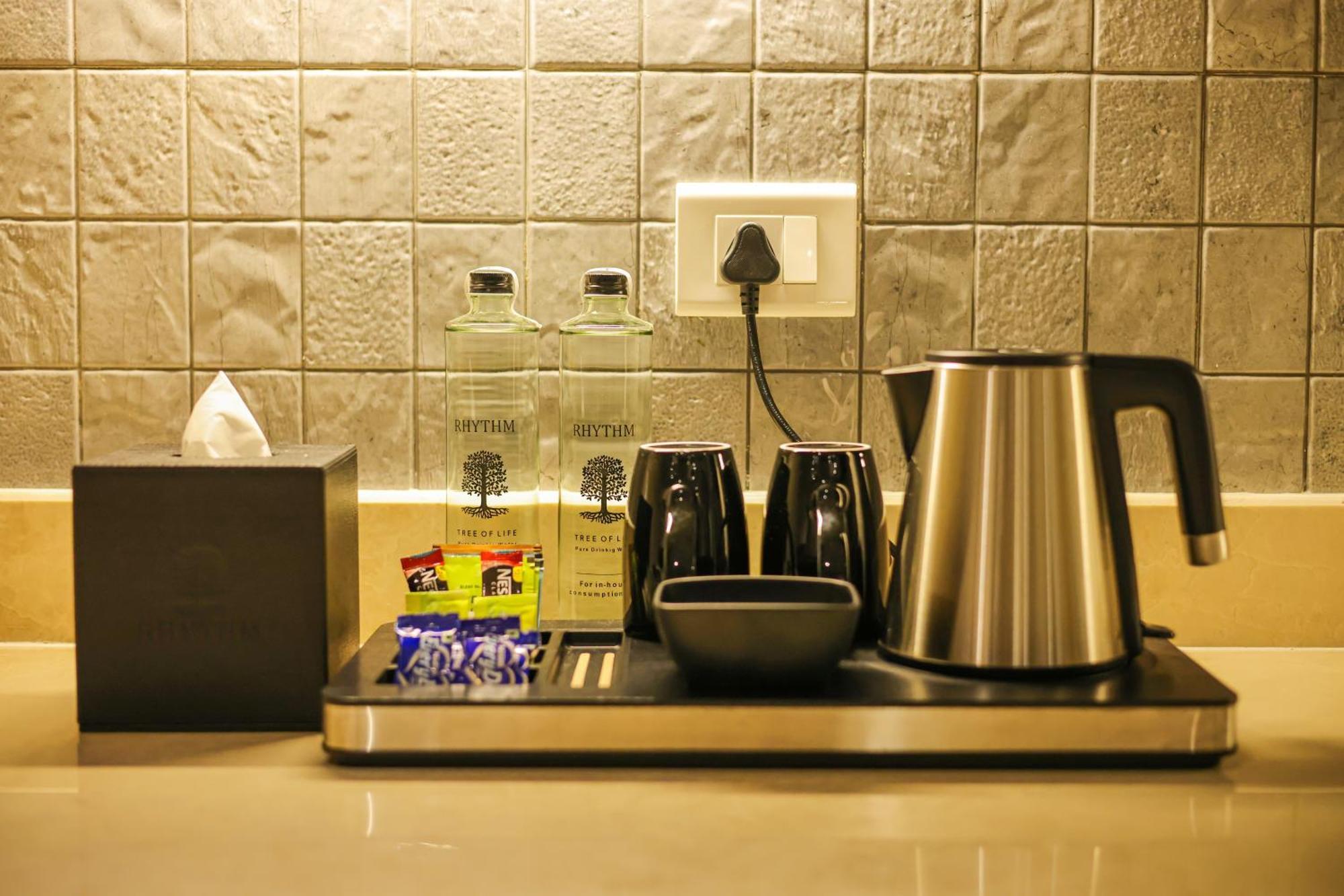 Rhythm Gurugram Hotel & Suites, Sohna Road Гургаон Экстерьер фото