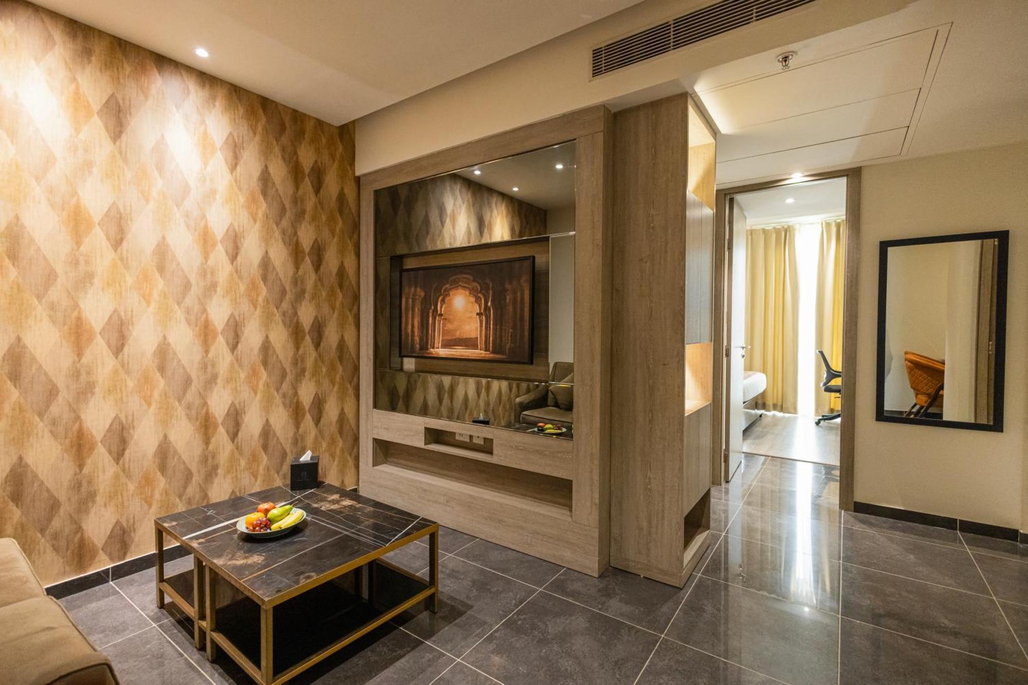 Rhythm Gurugram Hotel & Suites, Sohna Road Гургаон Экстерьер фото